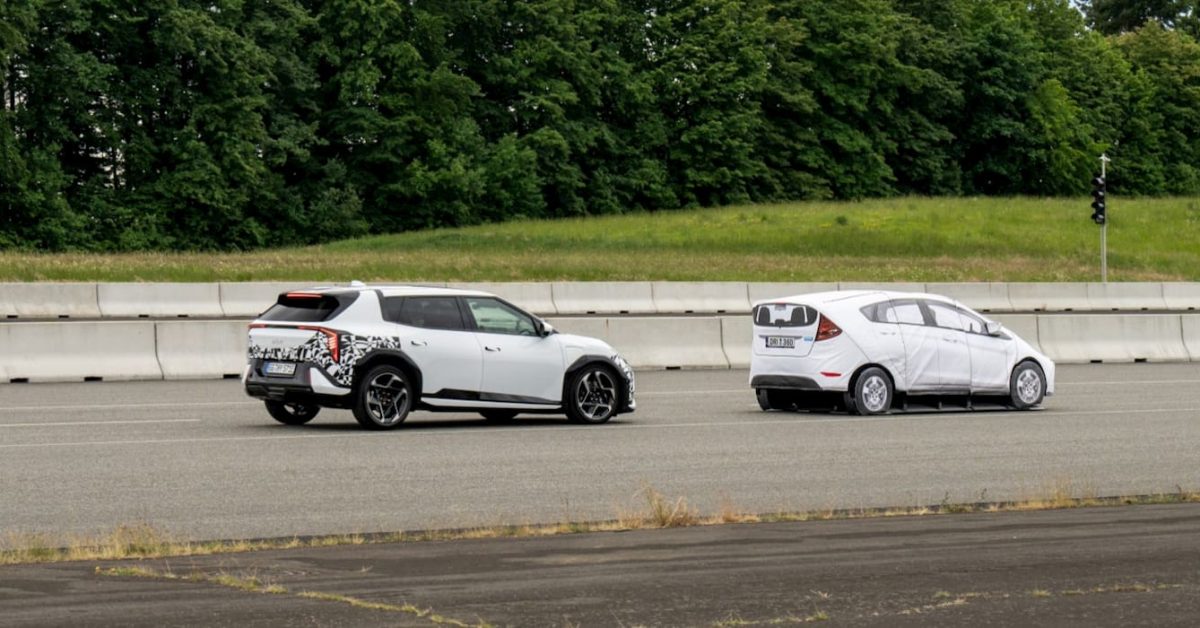 „Kia“ pradeda naujus EVS Europoje, o JAV – „Back Burner“