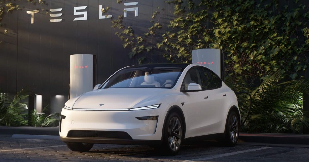 „Tesla“ laisvas kritimas Europoje tęsiasi, nes BYD jį aplenkia stulbinančiu tempu