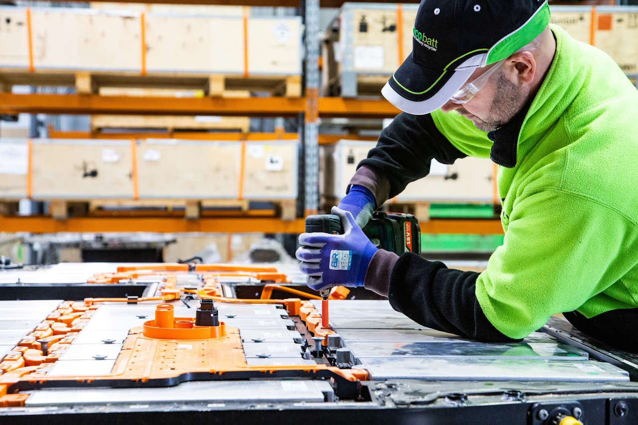 BMW Australijoje pradės naują elektromobilių akumuliatorių perdirbimo programą