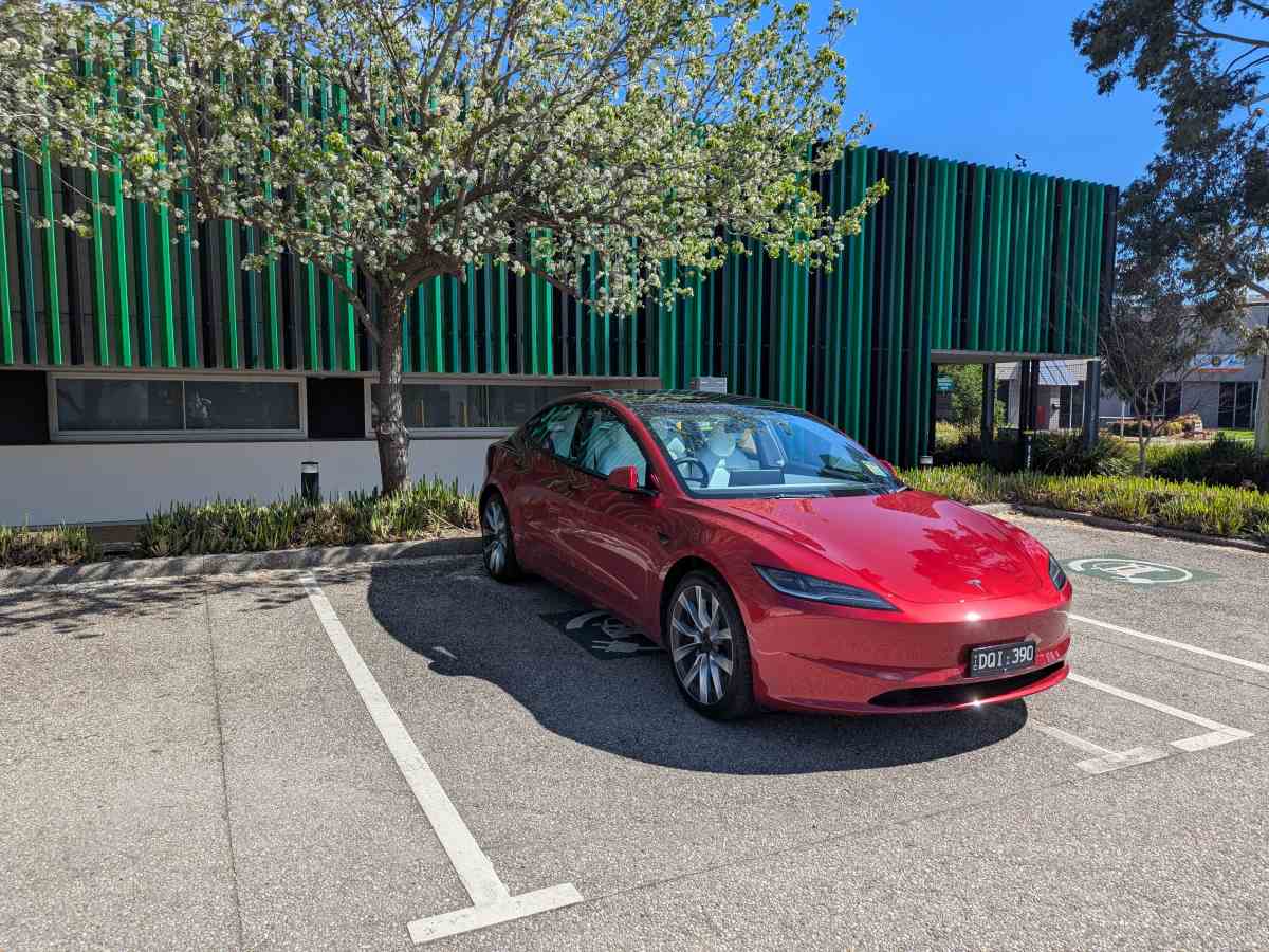 „Tesla Model Y“ atgimimas