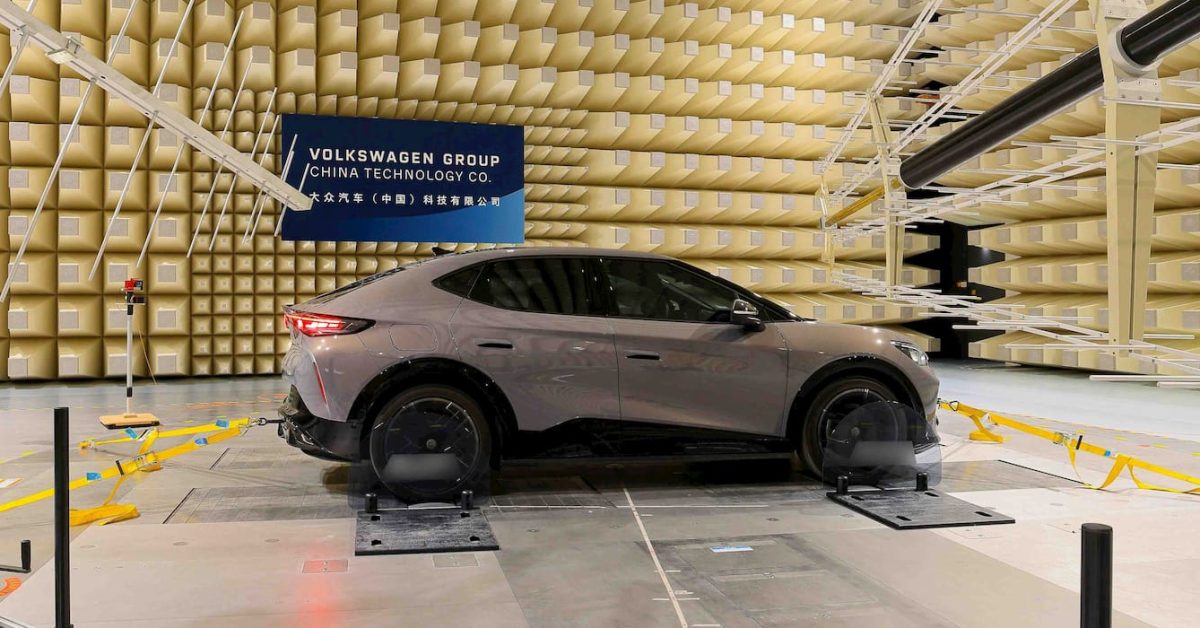 „Volkswagen“ gali gaminti elektromobilius Kinijoje ir teigia, kad gali sumažinti išlaidas 50 proc.