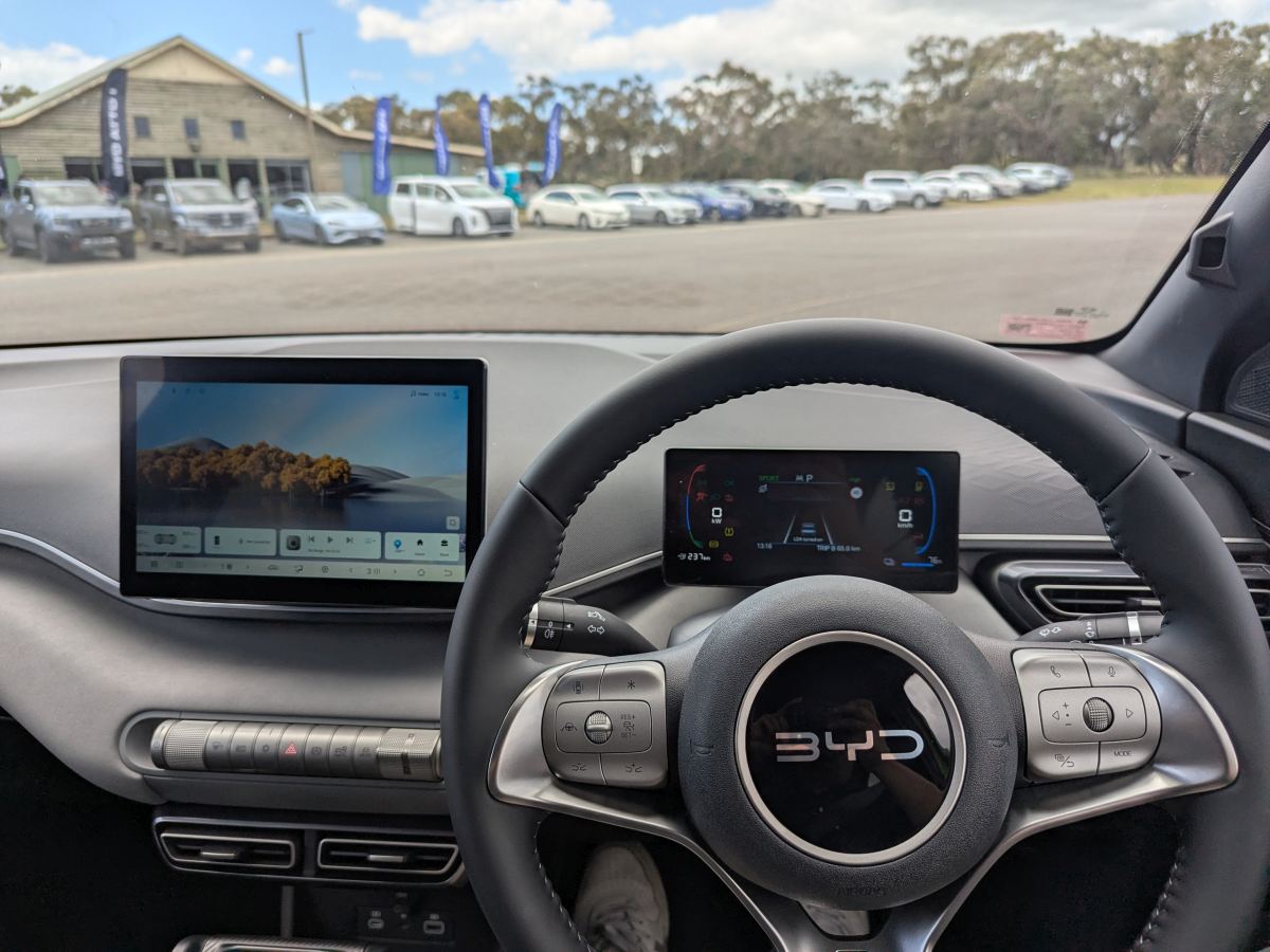 Ką „Honda“ elektromobilių pasitraukimas reiškia mobilumo ateičiai