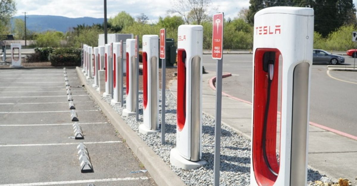 Oregonas padidina EV keliones su 24 naujomis greito įkrovimo vietomis