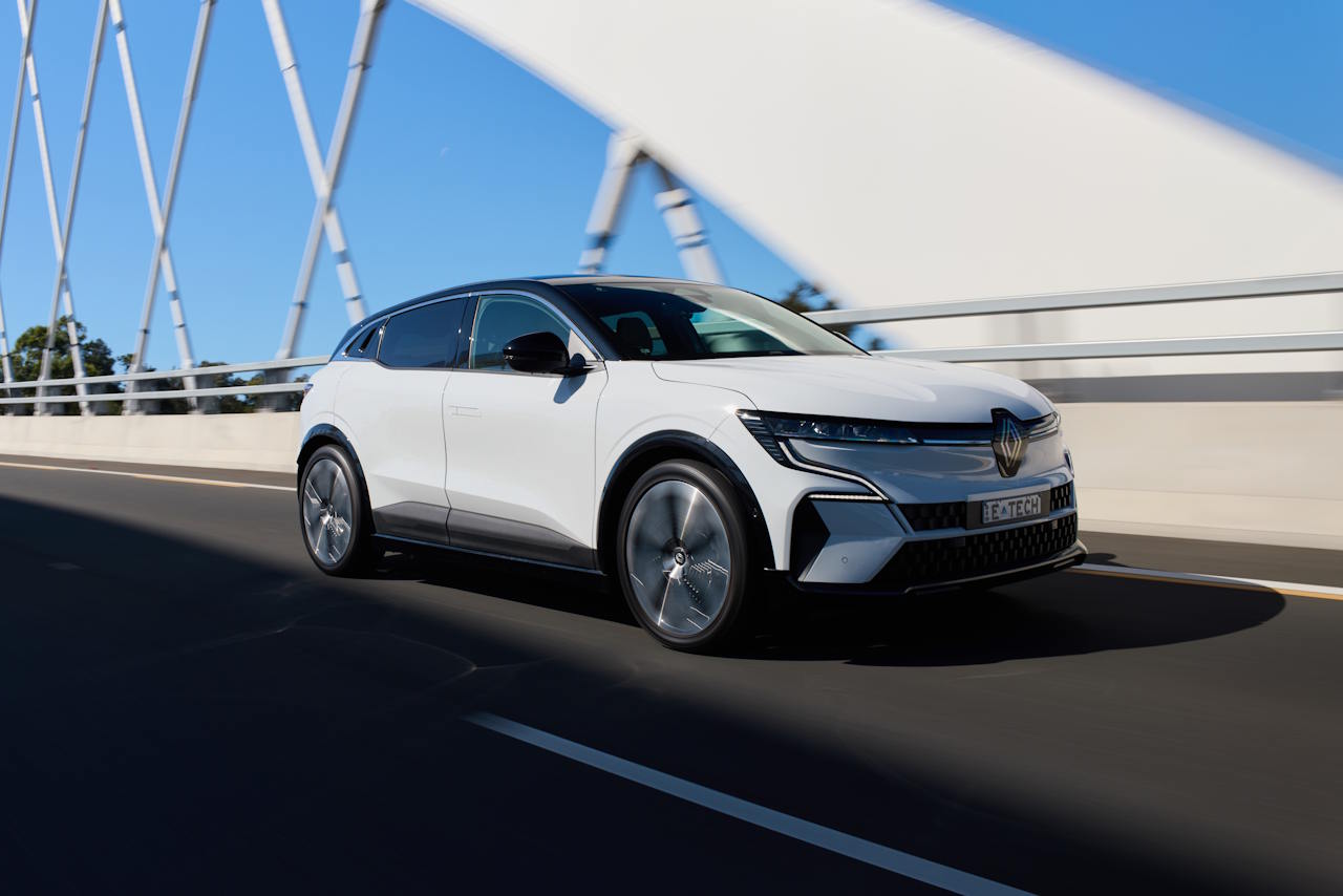 „Renault“ elektrinę „Megane E-Tech“ kainuoja 50 000 USD ribotą laiką