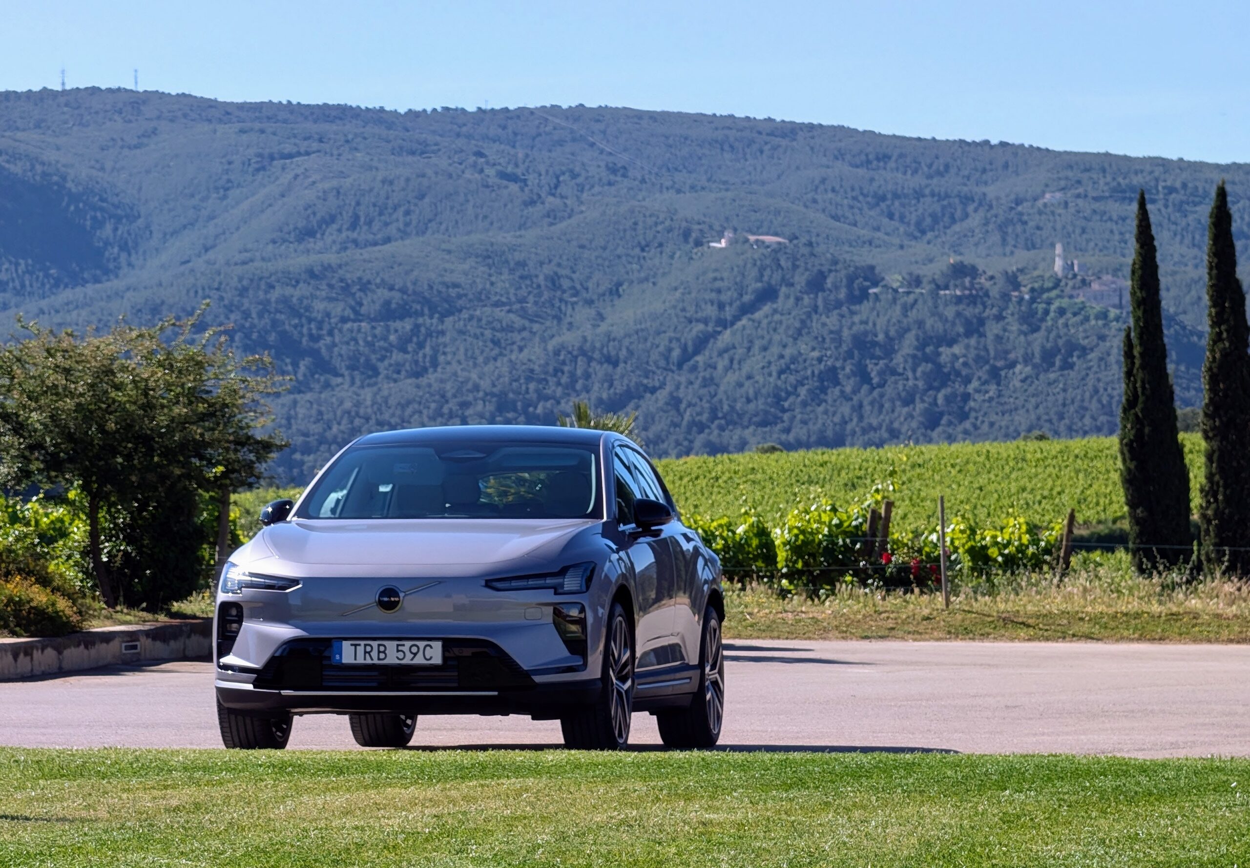 Pirmasis visiškai elektrinio „Volvo EX60“ važiavimas – „CleanTechnica Field Trip“.