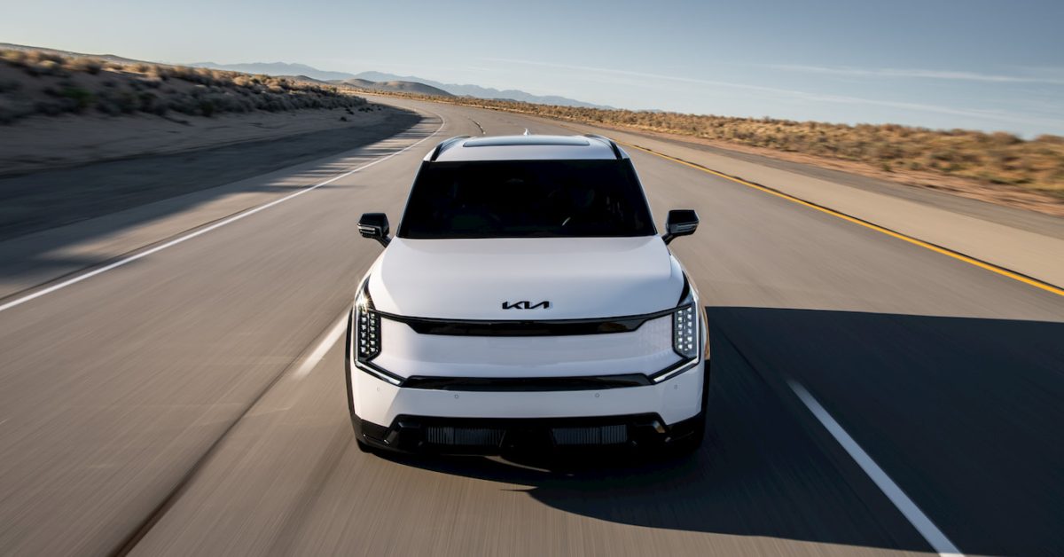 „Kia“ elektromobilių pardavimas įgauna pagreitį, kai ruošiamasi išleisti EV3