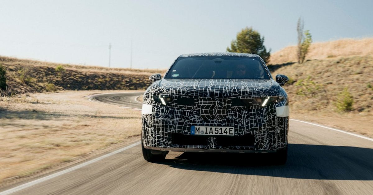 BMW iX4 atrodo labiau kaip GT, o ne visureigis (Vaizdai)